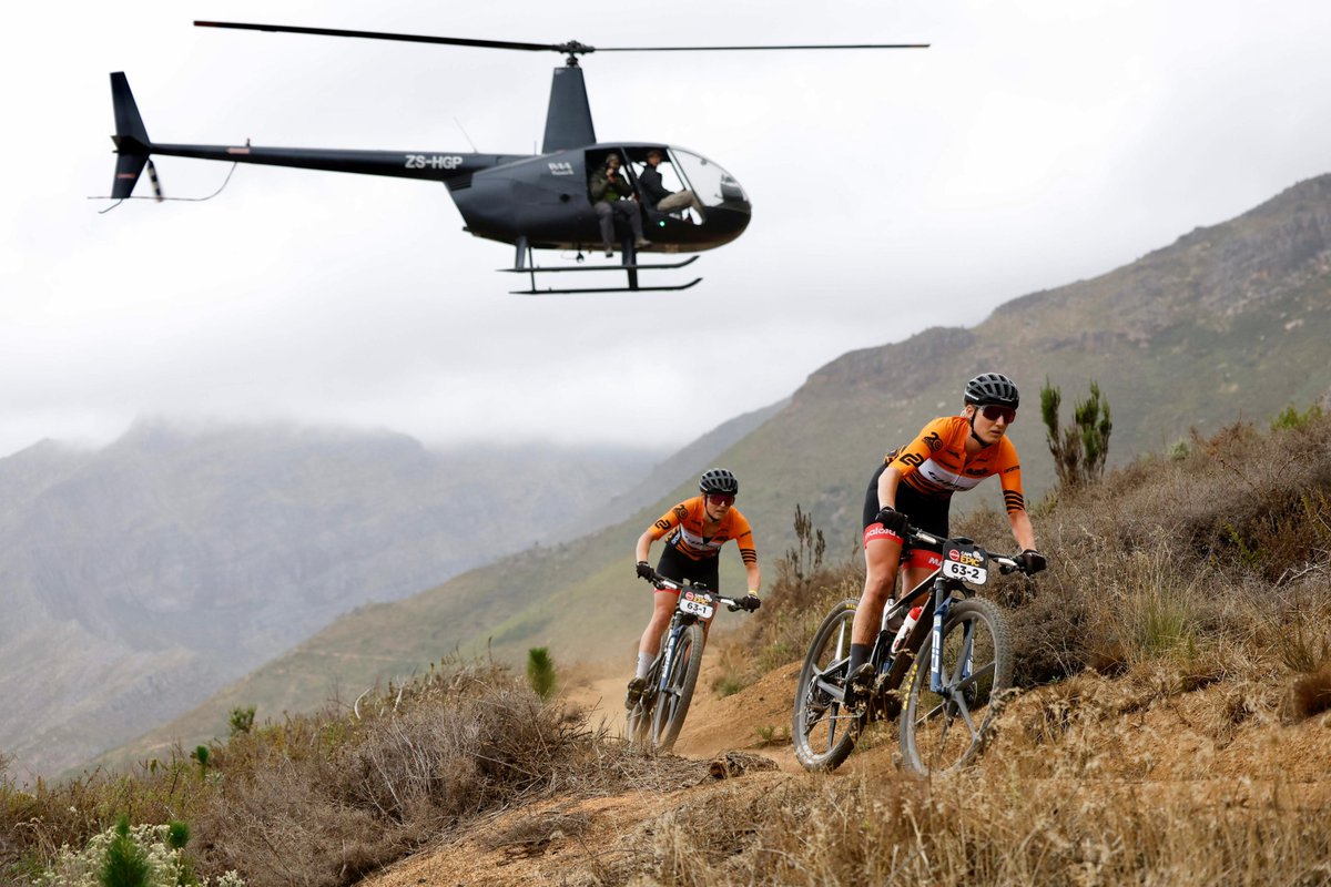 capeepic tweet media