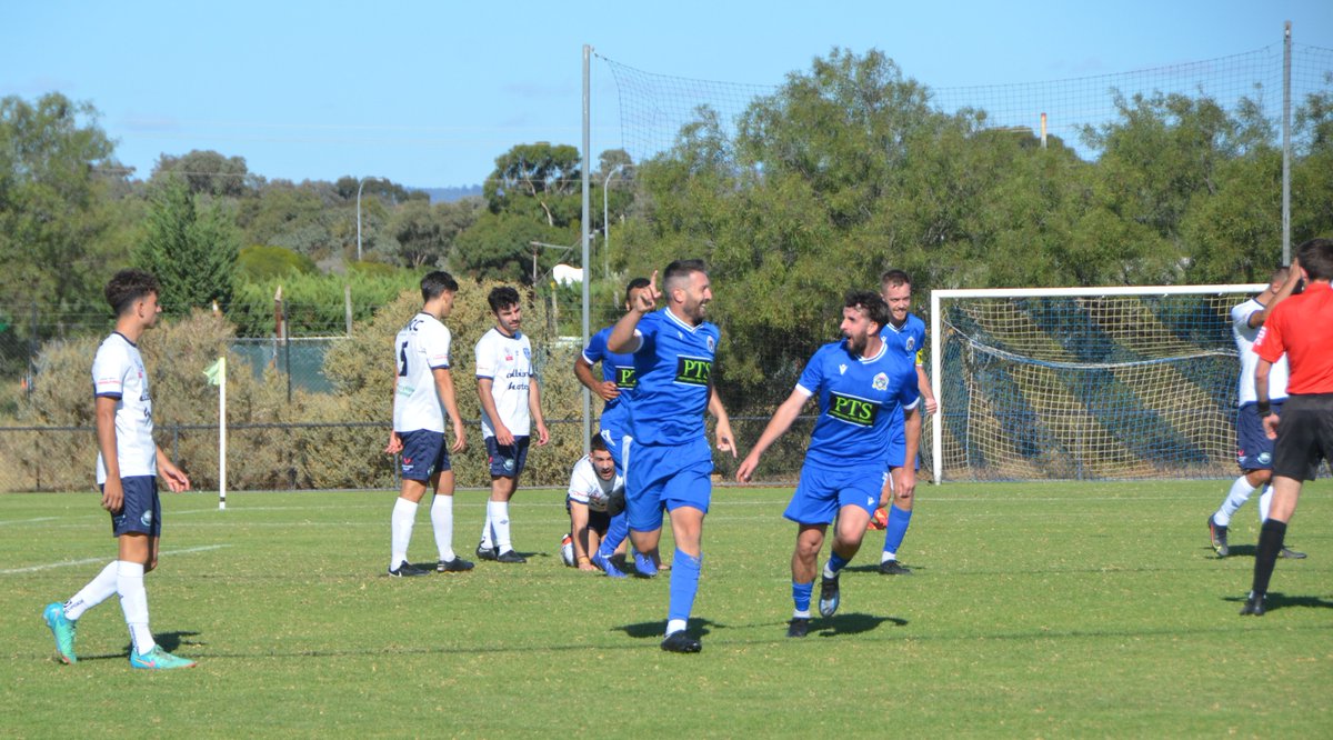 UnitedSalisbury's tweet photo. All those years wasted as a defender.
This man can't stop scoring.
Matthew Marchioro with his 5th goal of the season.
#Sufc70years https://t.co/S7aiCSRHFB