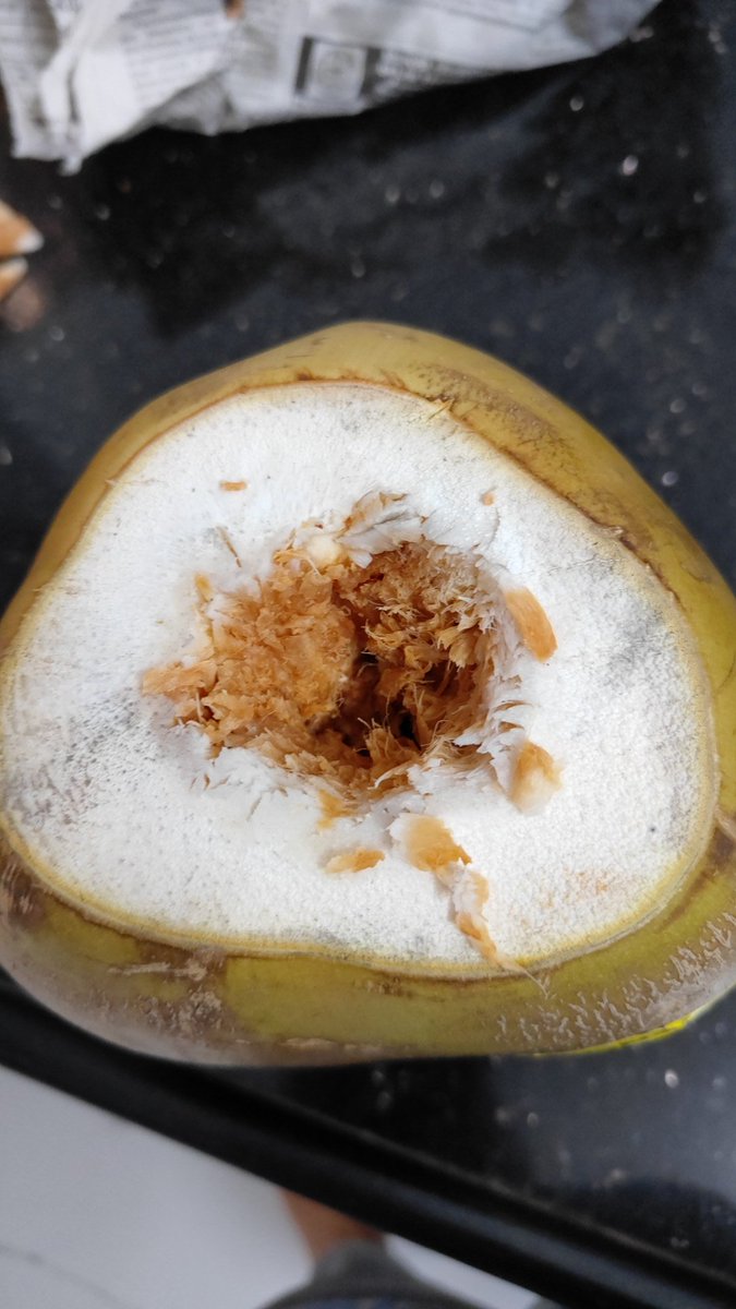 SimranPardeshi2's tweet image. Country Delight is making my experience worst with them.. 
The delivery received today was not accurate.. customer care just says.. send photos on WhatsApp where the chatbot replies.. 
No response for the quality of product.