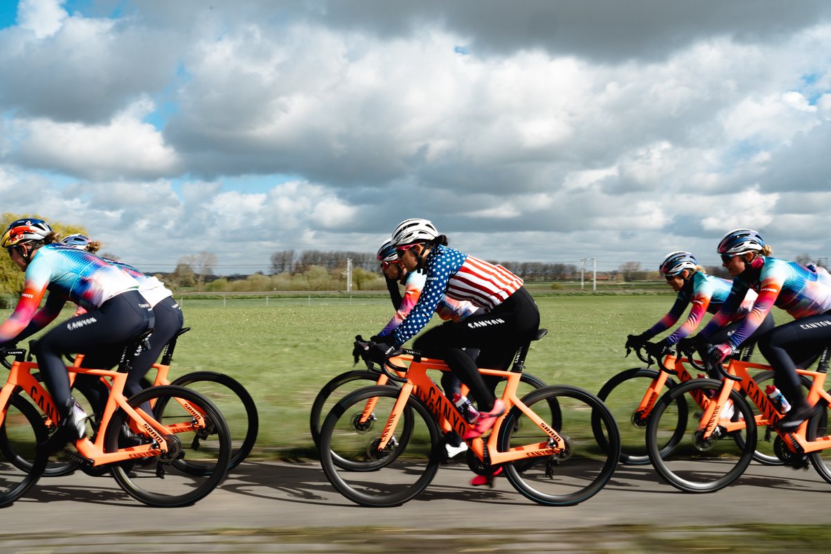 R E A D Y for #GW24

Our⭐️-studded line up:
<a href="/Backstedt_Zoe/">Zoe Backstedt</a> 
<a href="/chloedygert30/">Chloé Dygert</a> 
<a href="/tiffanycromwell/">Tiffany Cromwell OLY</a> 
<a href="/agula59/">Agnieszka Skalniak-Sójka</a> 
<a href="/aliceetowers/">alice</a> 
Maike van der Duin

Race start 13:15CET
📺 16:00CET on RTBF, VRT, L'Equipe, NOS, CzechTV, RTVS, SRG, TV2 Denmark, FloBikes, ESPN, Sky, SBS, Supersport, Eurosport