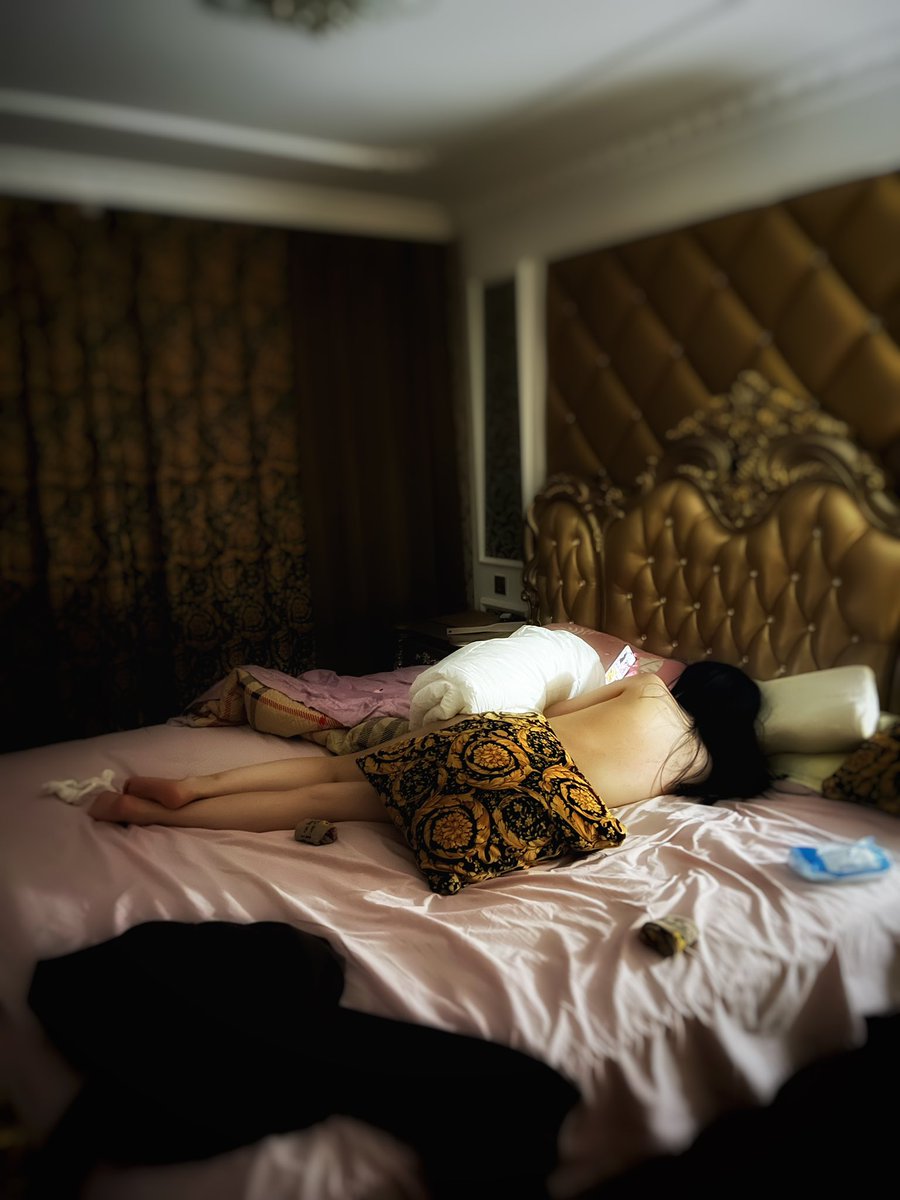 mclovekin's tweet photo. 周末愉快，唧唧莫来莫 https://t.co/9mAndfvW4K