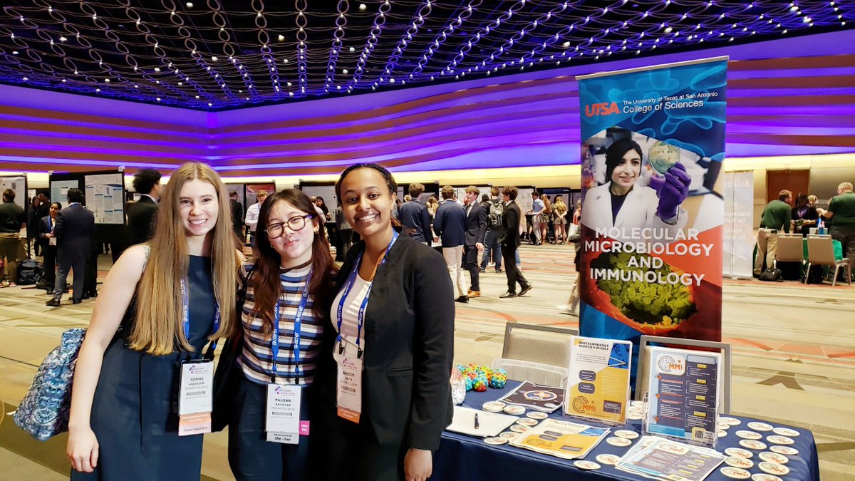 UTSAmmi's tweet photo. The 28th annual Undergraduate Poster Competition was a great kickoff to #DiscoverBMB 2024. Congratulations to all participants for showcasing their work! A big thanks to everyone that stopped by to visit all of us at @UTSASciences
#utsasciences #utsammi #beascientist https://t.co/kBhtJHuDyL