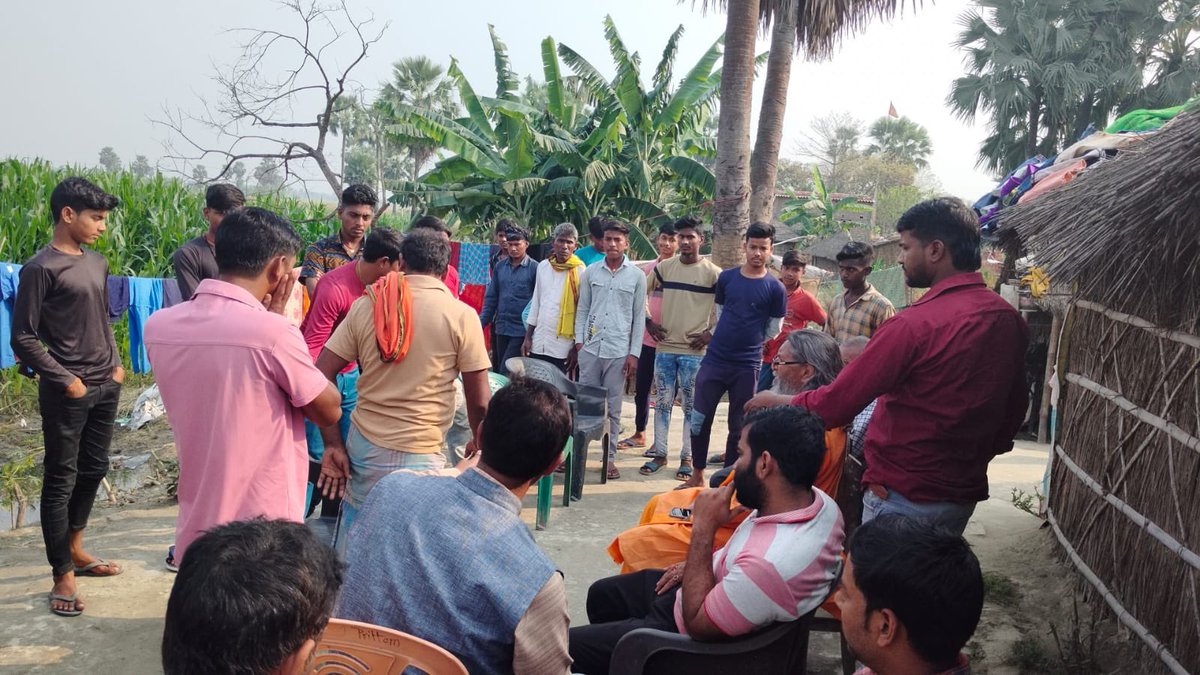 Chokar_baba's tweet photo. सारण लोकसभा के मकेर प्रखंड में जनसंपर्क किया। https://t.co/y2ypv6pqAi
