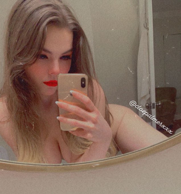 CashApp me $25 tonight and I&rsquo;ll give you six months of XXX OnlyFans + my private Snapchat for an entire