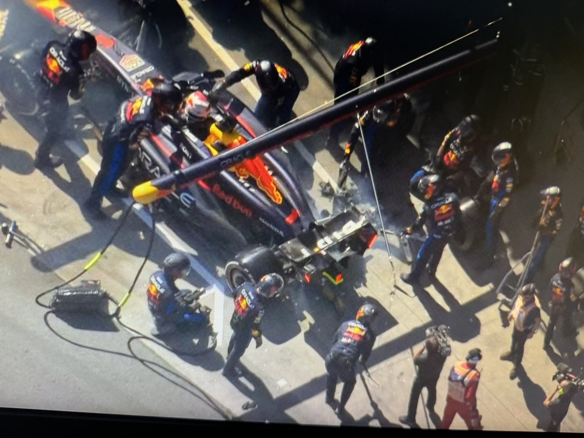 BerMeJox_RB's tweet photo. Haha No sabía que los Red Bull también se fastidiaban https://t.co/yAeS6xoYNc