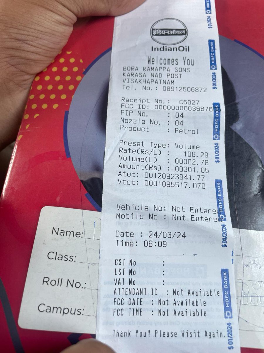 sskyz0's tweet photo. @MoPNG_eSeva @vizagcitypolice @tapsois20151 @DirMktg_iocl @jagograhakjago sir, bringing to your kind attn of fraudulent practice by #IOCL petrol bunk at karasa location. They did not reset meter before start pumping, arguing offensively,  and insisting only on cash pay. Pls help. https://t.co/XTTvjp8is3