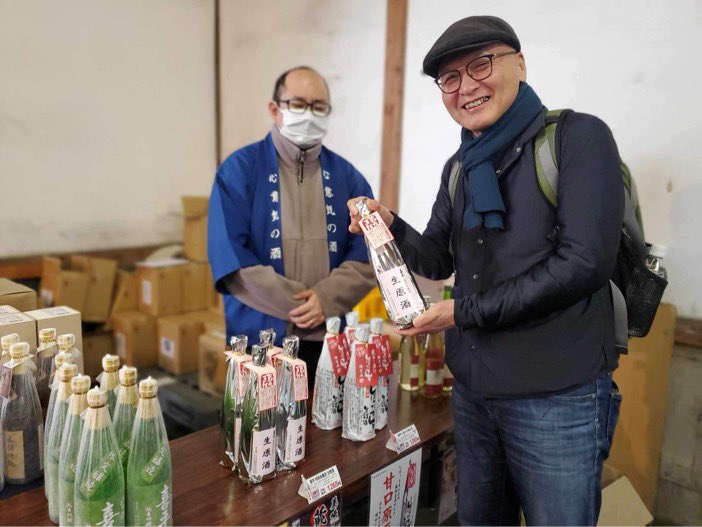 喜平特別本醸造生原酒　いろいろ試飲したあとこれを1本買ってその場で飲んでます

#平喜酒造の蔵開きで一杯