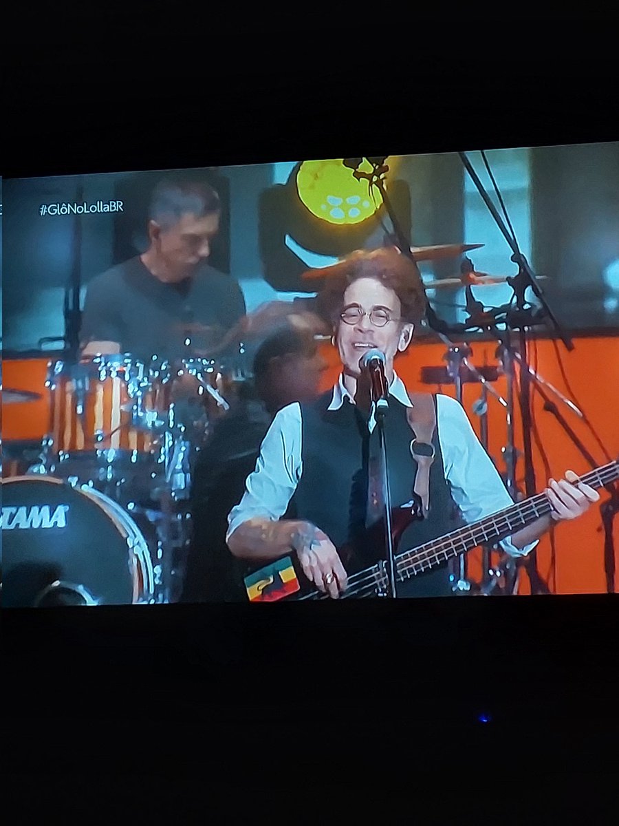Clebert_Antunes's tweet photo. Ver os titãs tocando com Nando, Arnaldo e Miklos juntos como se nunca tivessem qq ruptura mostra que a amizade não se finda com o tempo... Titãs pra sempre!!!
@titasoficial https://t.co/FYEz5oRePb