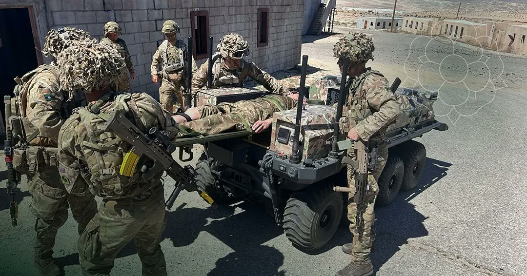 Here you see our Yorkshire Infanteers fighting from the 82nd Airbornes Infantry Squad Vehicle (ISV), supported by the weaponised unmanned ground vehicle (UGV), and a UGV being used for rapid casualty extraction. @16AirAssltBCT @royalartillery1 @RoyalMarines #yorkshire