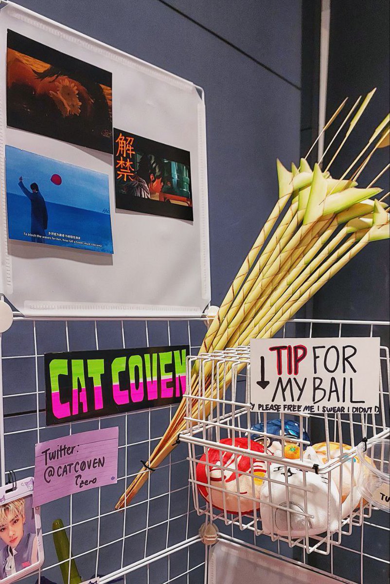 We're back for Day 2 of Komiket! We'll be selling here at Megamall from now until 8pm, so don't forget to drop by~

and a blessed Paw-m Sunday to all who celebrate 🙏🐾