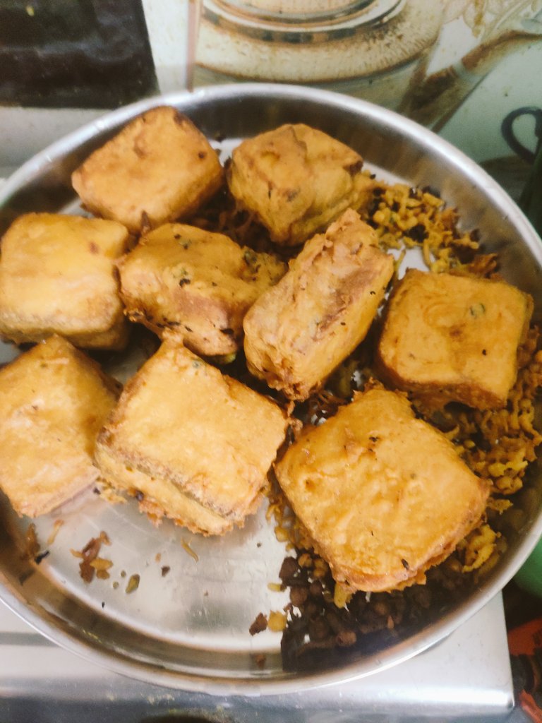 sanjubalaut's tweet image. Holi Special🥳🥳
Pakode made by myself 🧑🏻‍🍳

#HappyHoli
#happyholi2024
#pakode