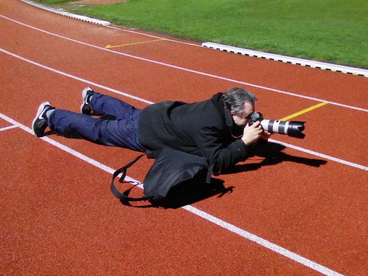 Huisfotograaf @runoutofhell zal vandaag proberen iedere loper op de gevoelige plaat vast te leggen.