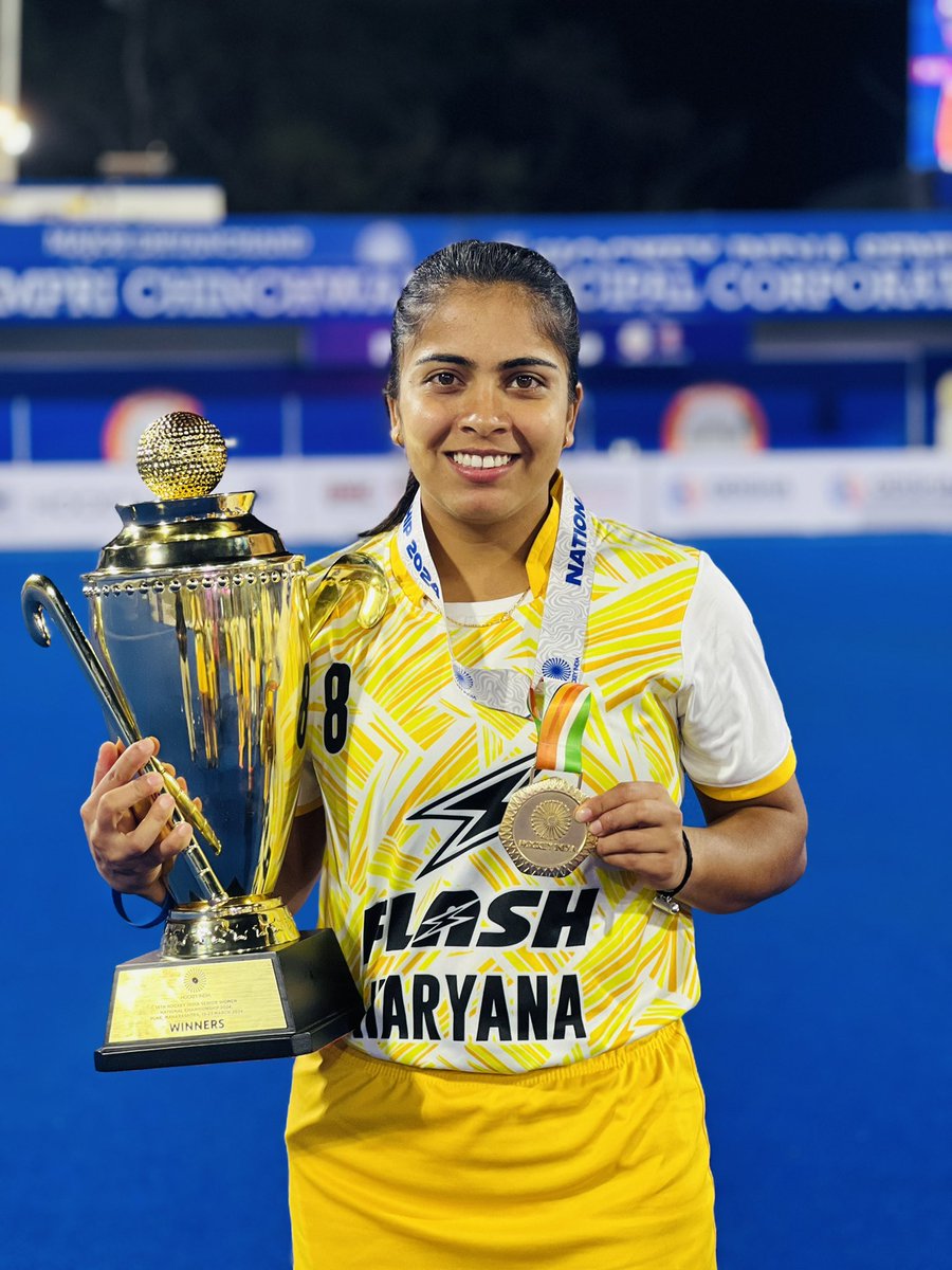 Nehagoyal_720's tweet photo. 14th Hockey India Senior Women’s National Championship 2024 
Team Haryana 🥇Champion🏆

#haryana #goldmedal #indiakagame #bharatkisherniya #lovehockey #hockey #athlete #neha32 #enjoy #happy #motivation #teamwork #together #playing #hardwork https://t.co/T4sQfW7qYQ