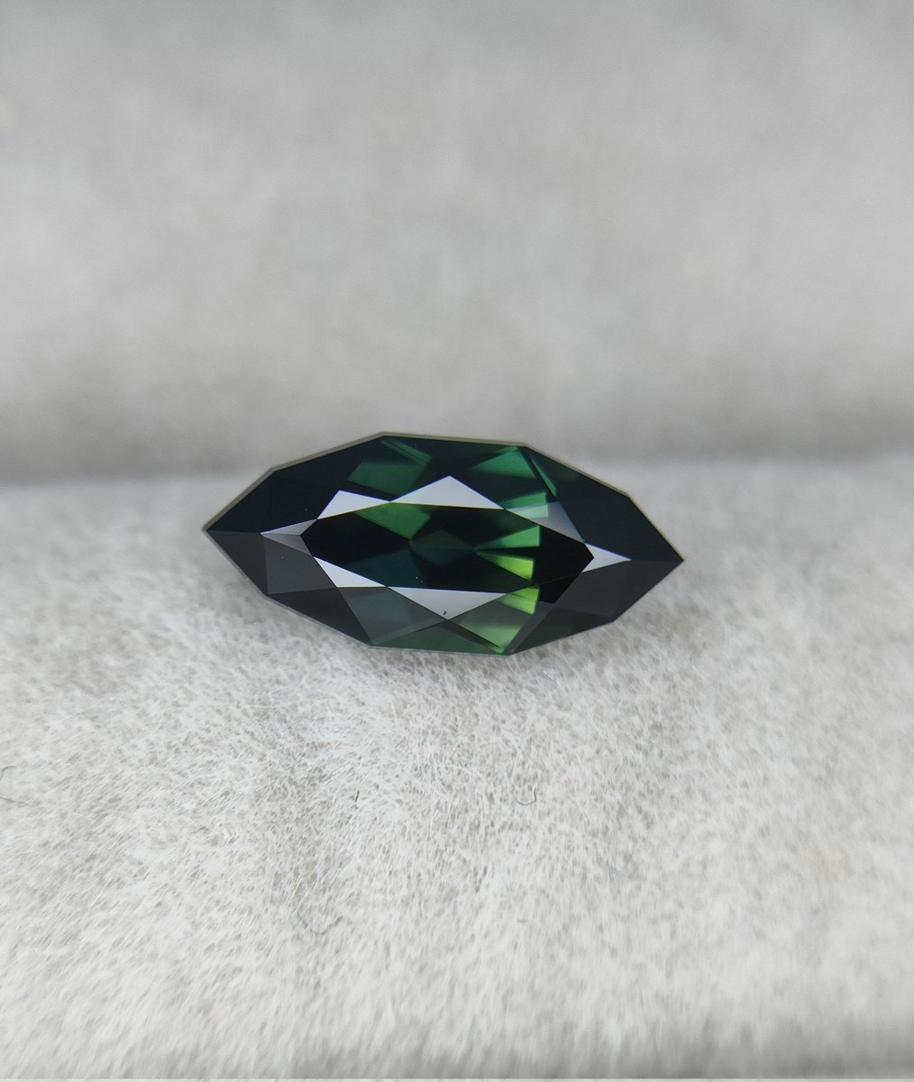 Hydrangea_soda's tweet image. 放出予定品💎
グリニッシュブルーサファイア
GTJ作品、1.109ct

後ほどお譲りアプリにてご紹介予定
DMにてお問い合わせ頂きましたら価格をお伝えします。お取引も可能です。
※本アカウントにDMが届いた順での対応となります。
#GTJ #サファイア #紫陽花sodaの石放出