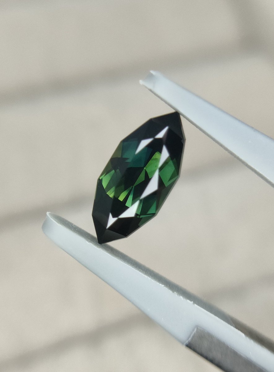 Hydrangea_soda's tweet image. 放出予定品💎
グリニッシュブルーサファイア
GTJ作品、1.109ct

後ほどお譲りアプリにてご紹介予定
DMにてお問い合わせ頂きましたら価格をお伝えします。お取引も可能です。
※本アカウントにDMが届いた順での対応となります。
#GTJ #サファイア #紫陽花sodaの石放出