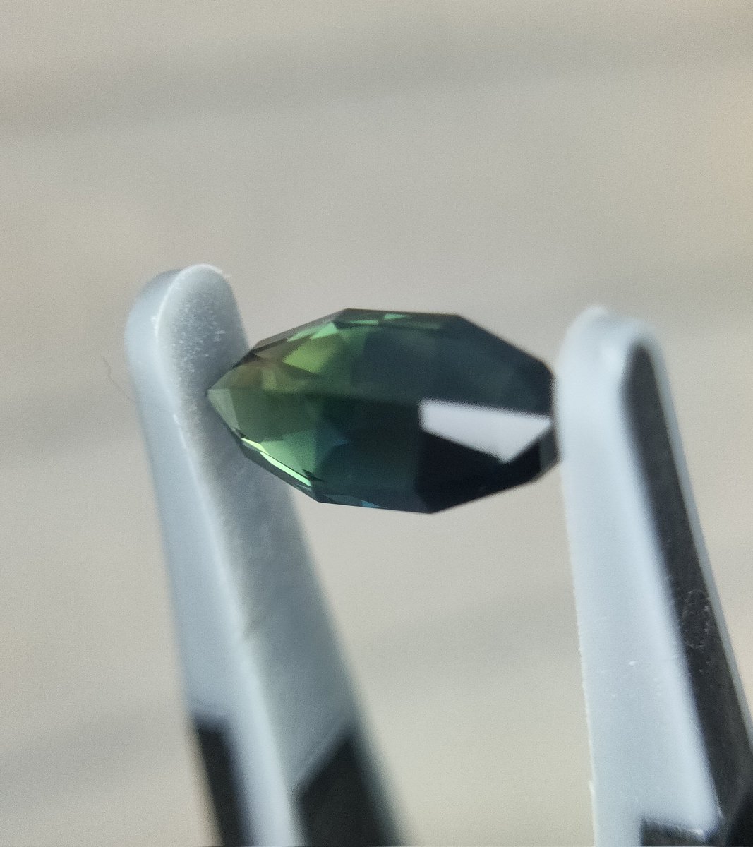 Hydrangea_soda's tweet image. 放出予定品💎
グリニッシュブルーサファイア
GTJ作品、1.109ct

後ほどお譲りアプリにてご紹介予定
DMにてお問い合わせ頂きましたら価格をお伝えします。お取引も可能です。
※本アカウントにDMが届いた順での対応となります。
#GTJ #サファイア #紫陽花sodaの石放出