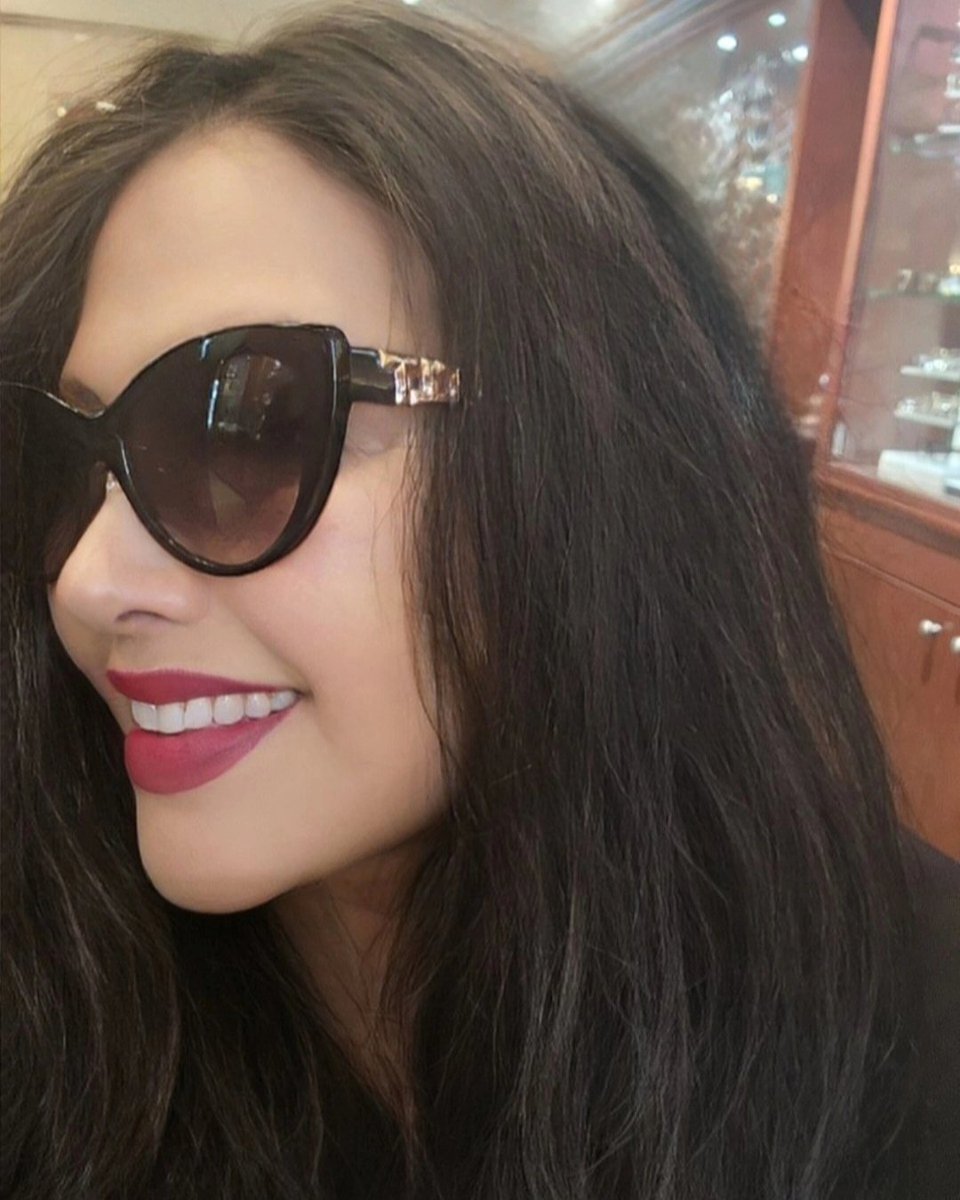 HappyGirley's tweet photo. Happy Saturday!  Sprintime has sprung, and it is sunglass shopping time again. Oh, what fun!  I just adore sprintime! ❤️😎🌷🌺🌹🦋🐇🐣🐤🐦🐞🦋 https://t.co/QGezp9mJUP