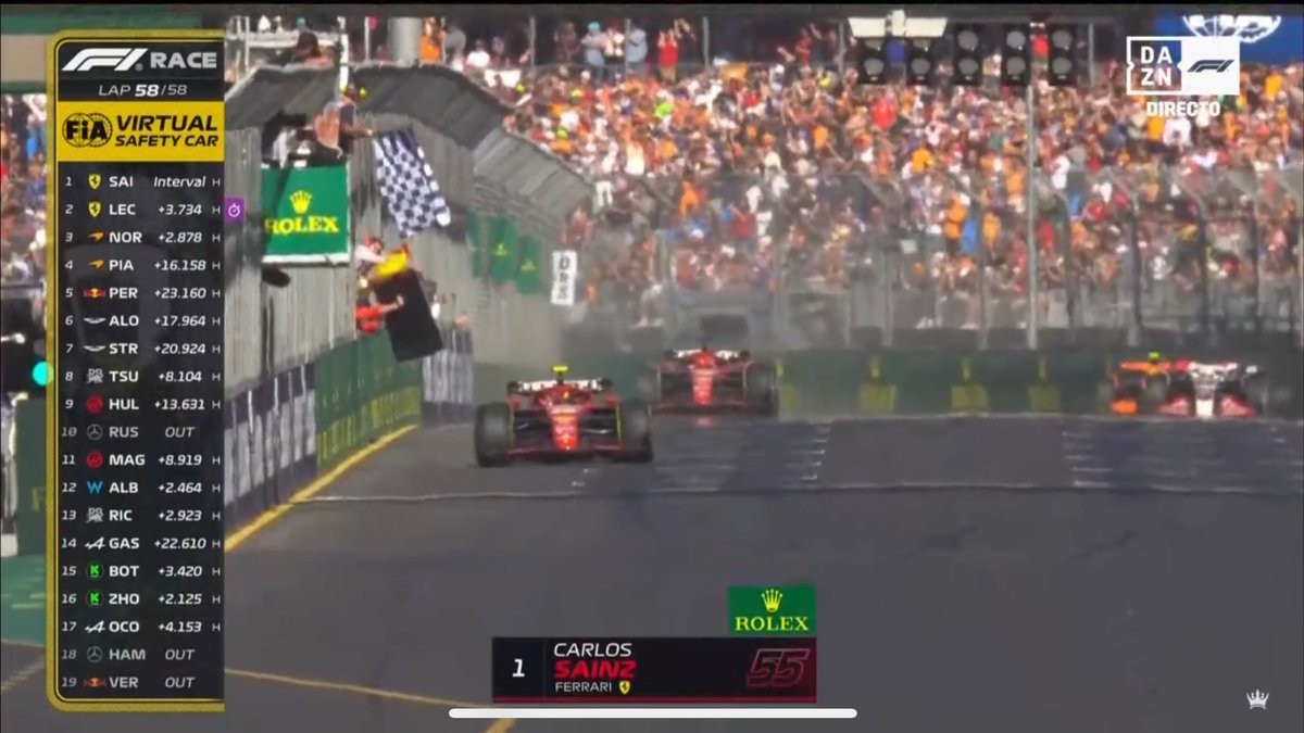 MedF1osTV's tweet photo. La 3 🏆🏆🏆. 🙌🏽🙌🏽👏🏽👏🏽 @Carlossainz55 

#australianGP 🇦🇺 https://t.co/L0QQ0kpCam
