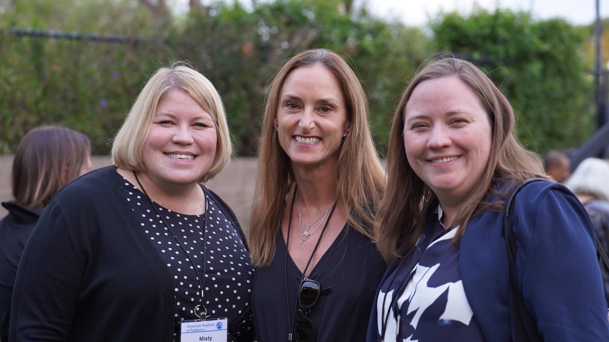 ArichaiMD's tweet photo. Spotted at #WNPPS2024 @mistygoodlab Dr Heather French, and Dr Megan Gray. #ONTPD #NeonatalEducation #PhysicianScientist @NeoTECaN @AAPneonatal https://t.co/pq4HG4Gw5c