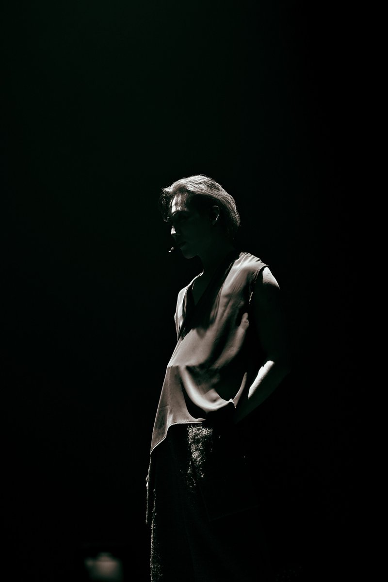 BAMBAMxBAMMIE's tweet photo. More behind photos of [AREA 52] in Paris 💚
Next up London! And Frankfurt, get ready! 

For more info visit @onionprdctn 
▶️ Grab your tickets at  https://t.co/lA4kN4DT5v

#뱀뱀 #BamBam
#AREA52
#BamBam_TOUR_AREA52 https://t.co/Dy3lXKmsJz