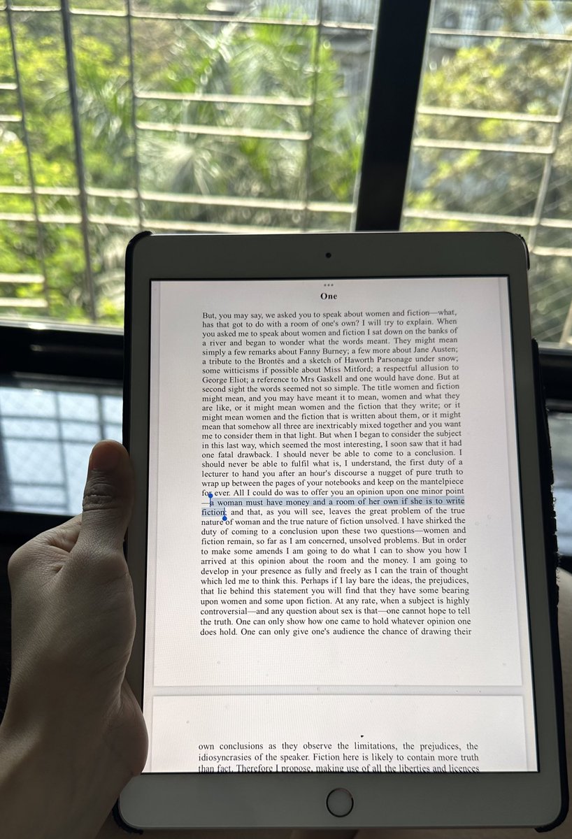 Helly Shah tweet media