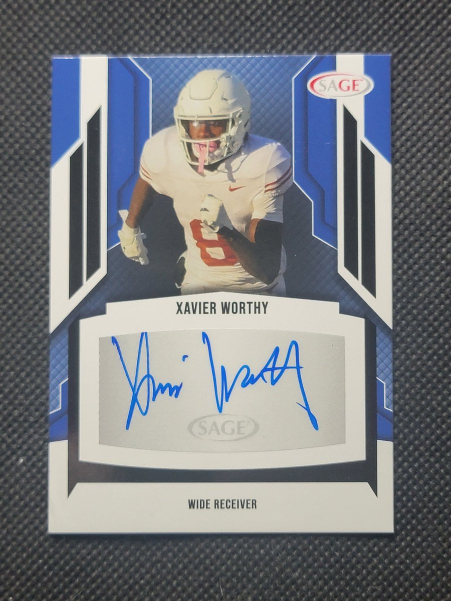 SlobbyH's tweet image. Nico Collins Optic Bronze Rated Rookie Auto - $35 shipped OBO

Xavier Worthy Sage Blue Ink Auto - $25 shipped OBO

RTs or tags appreciated!