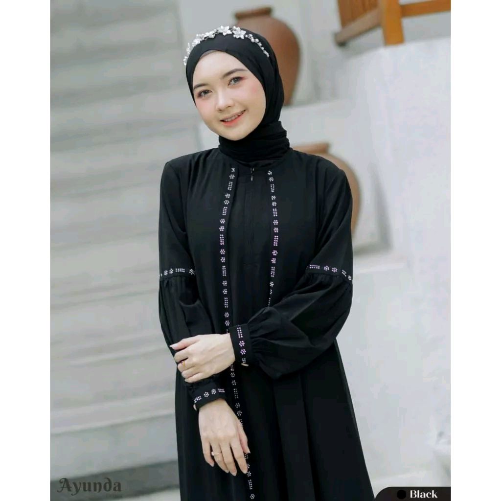 Imong_Chenchen's tweet photo. Cek Fashion Msulim Wanita Terbaru  Bahan cerutty mix Syakila dengan Aplikasi  swarovsky /  Gamis Lebaran / Dress Pesta Kondangan Elegan/ Set Gamis Outer Menyatu dengan harga Rp132.600. Dapatkan di Shopee sekarang! https://t.co/u1TTcWRRb4 https://t.co/IinMkRlnMo
