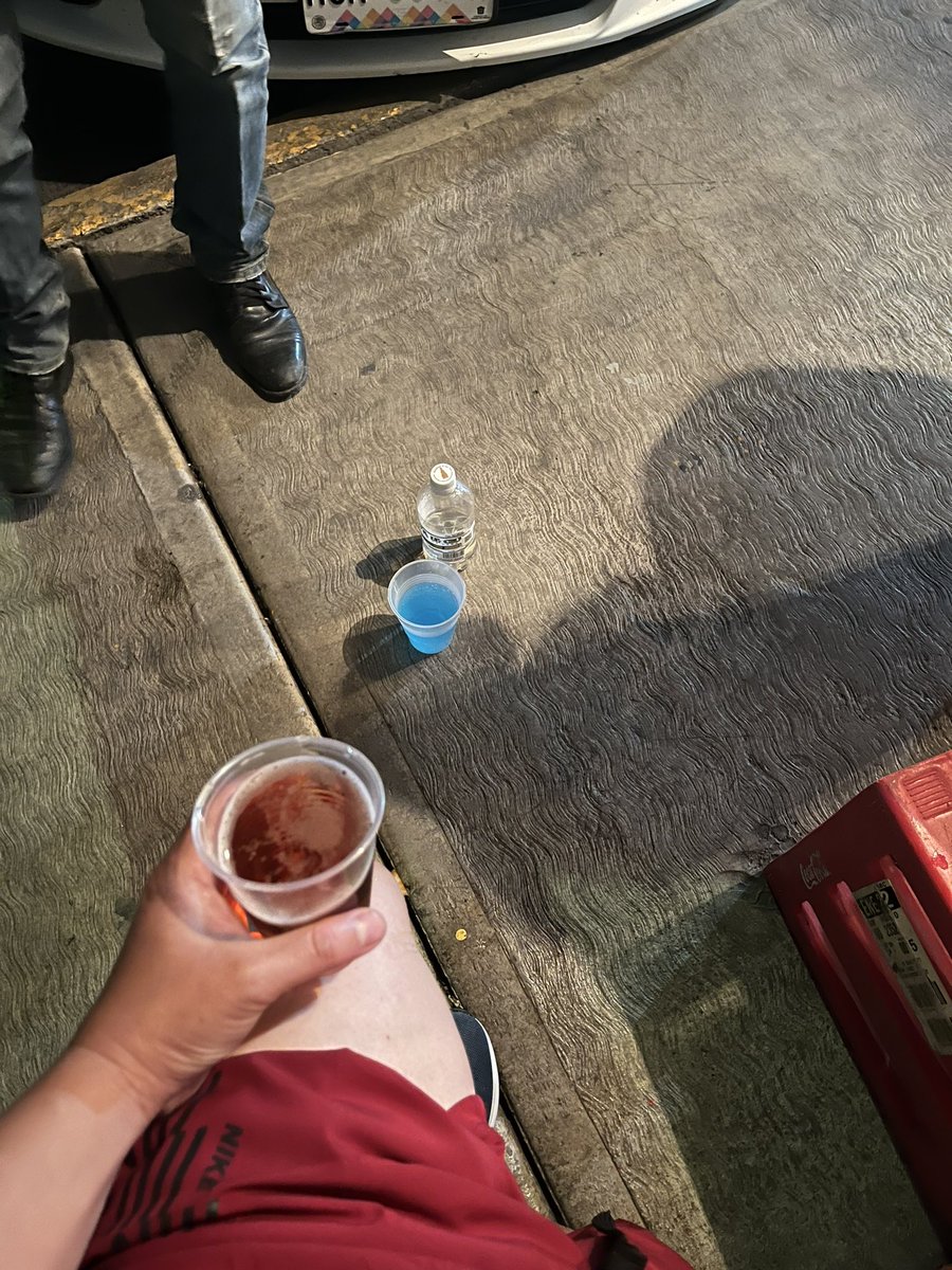 Dejamos de tirar y destripar código, venga las banqueteras 😎🍺