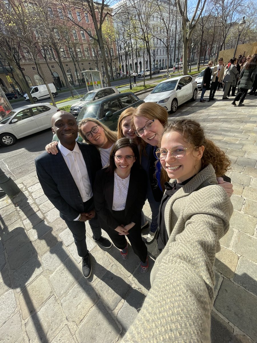 I’m so proud of this 👇🏻crew!! They’re representing <a href="/UCalgaryLaw/">UCalgary Law</a> well here in Vienna.

<a href="/VisMootVienna/">WILLEM C. VIS MOOT</a> 
@LawDeanHolloway