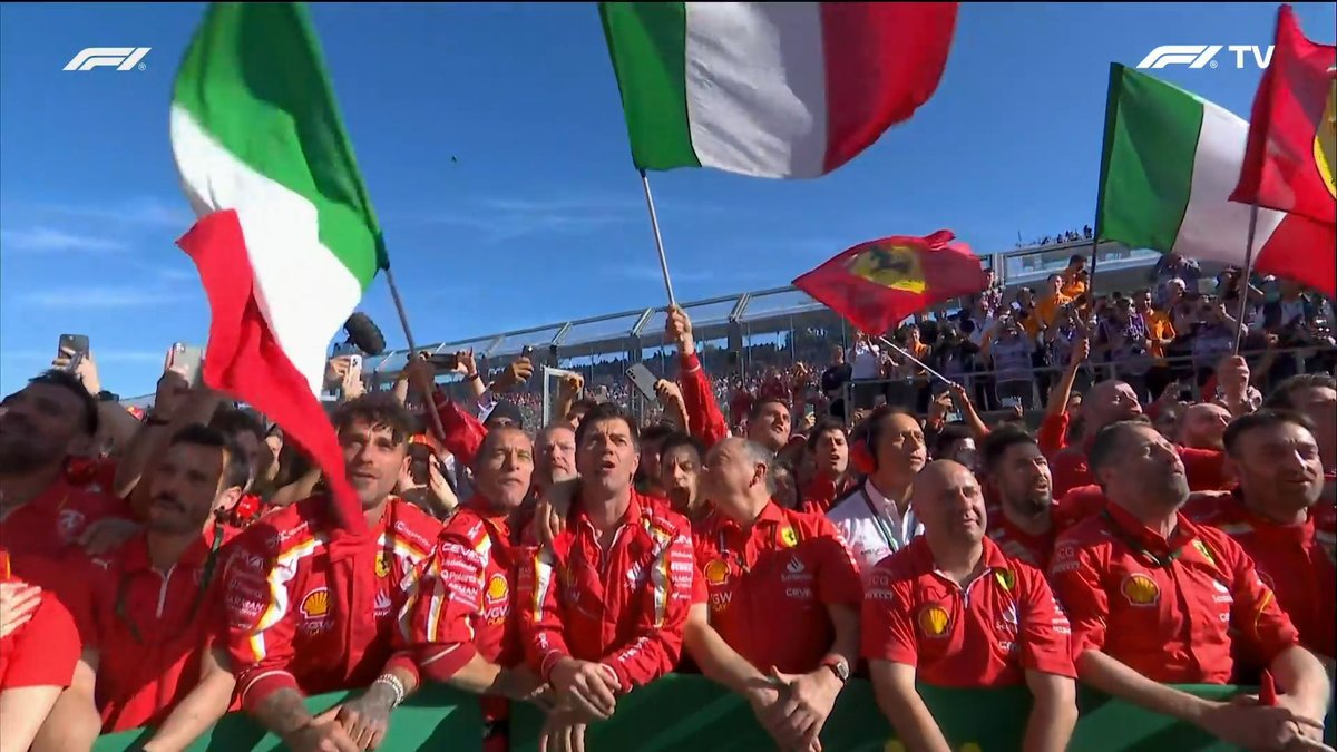 f1speed_indo's tweet photo. FRATELLI D'ITALIAAAAA 🇮🇹🇮🇹 https://t.co/2bqP6wheDP