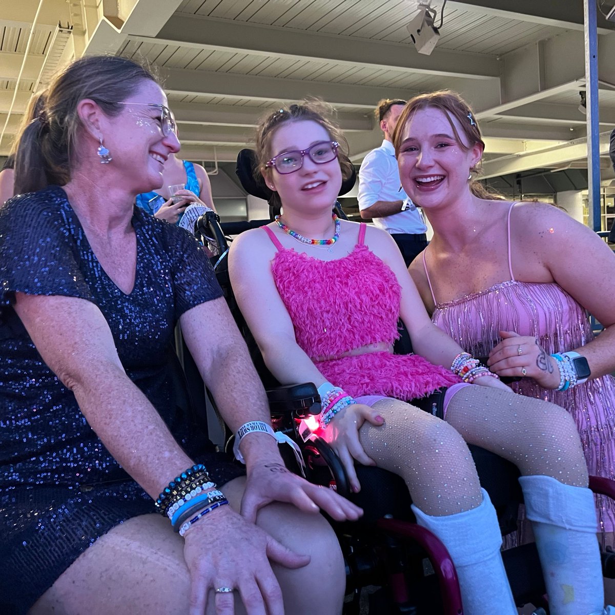 When Taylor Swift announced her ‘Era’s Tour’ coming down under, our Wishgranting team instantly jumped into action. Why? Because they knew how many seriously ill children dreamed of seeing Taylor Swift live in concert for their Starlight Wish!