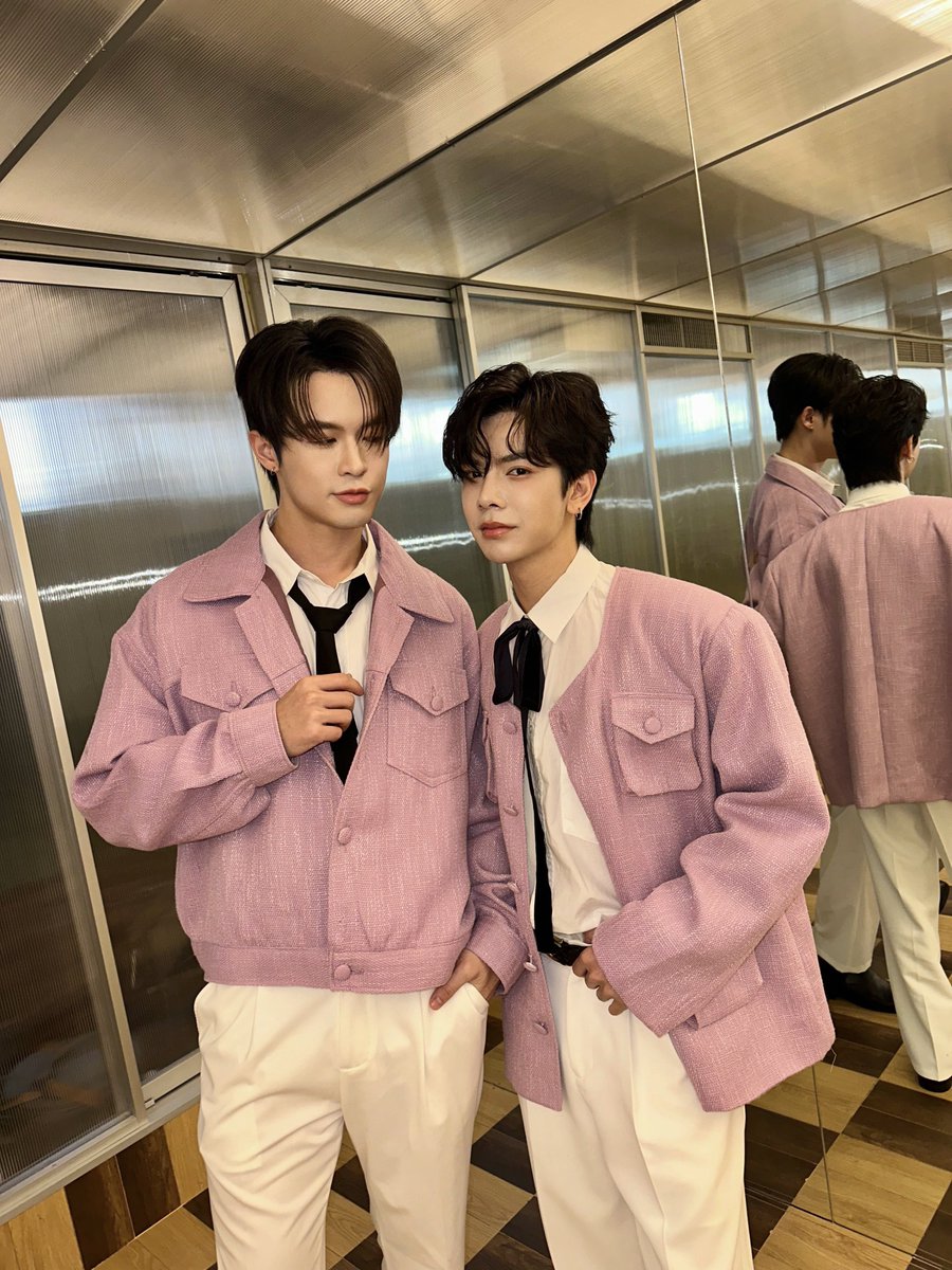 เจอกันในไลฟ์นะค้าบ 💜🤍✨
BILLYBABE BRAVE TOGETHER
#MaybellineXBillyBabe
