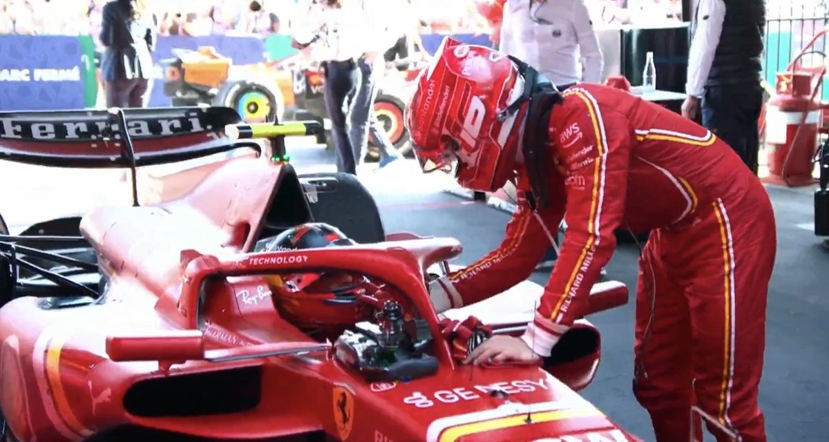 chxrrysoulz's tweet photo. no you don't understand, only C² charlos fans can understand this feeling. #AustralianGP https://t.co/FDhGjh5tzg
