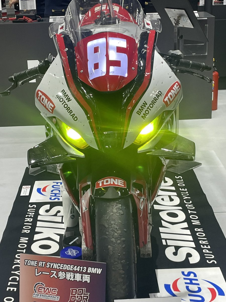 wrr_over's tweet photo. @Silkolene_jp_ab 
やっぱりこっちの方がウイング大きい💦 https://t.co/aJO0TnOcwv