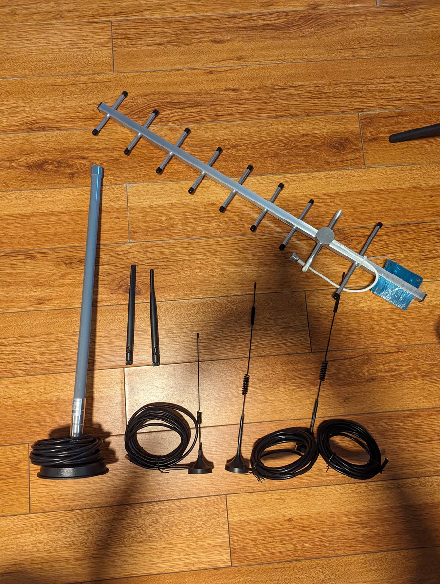 kn6tyw's tweet image. Meshtastic is fun. Trying to build a local Meshtastic net is more fun. Receiving a load of lora antenna shipping is the best moment of this week.