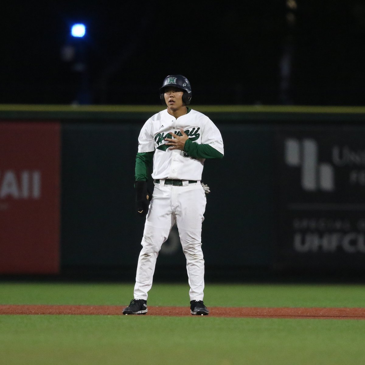 HawaiiBaseball's tweet image. After four at The Les...

Hawai‘i 9, SDSU 0

#GoBows