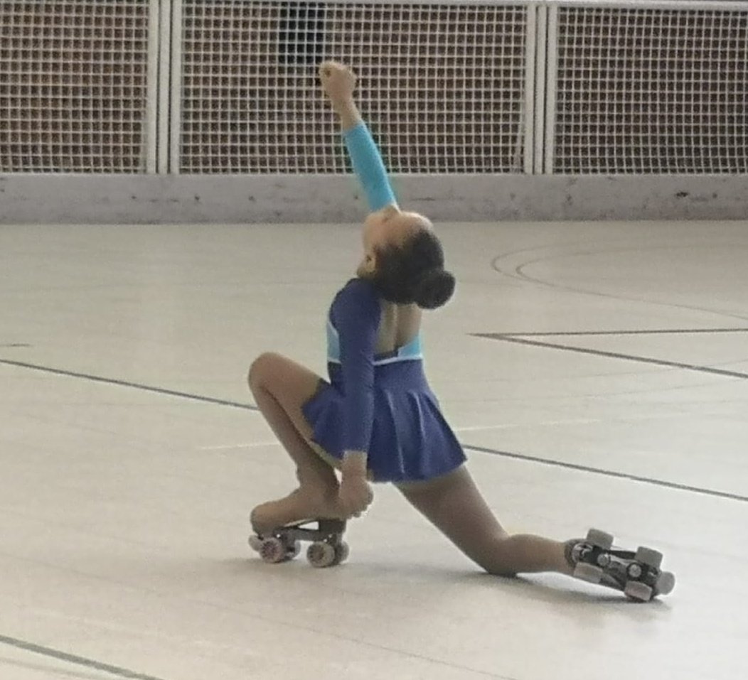 Aquest dissabte hem celebrat la 1a Fase de Patinatge dels nivells A i B dels Jocs Escolars del #Maresme. Més de 100 patinadores han participat a la competició celebrada al poliesportiu de @ajpremiademar.