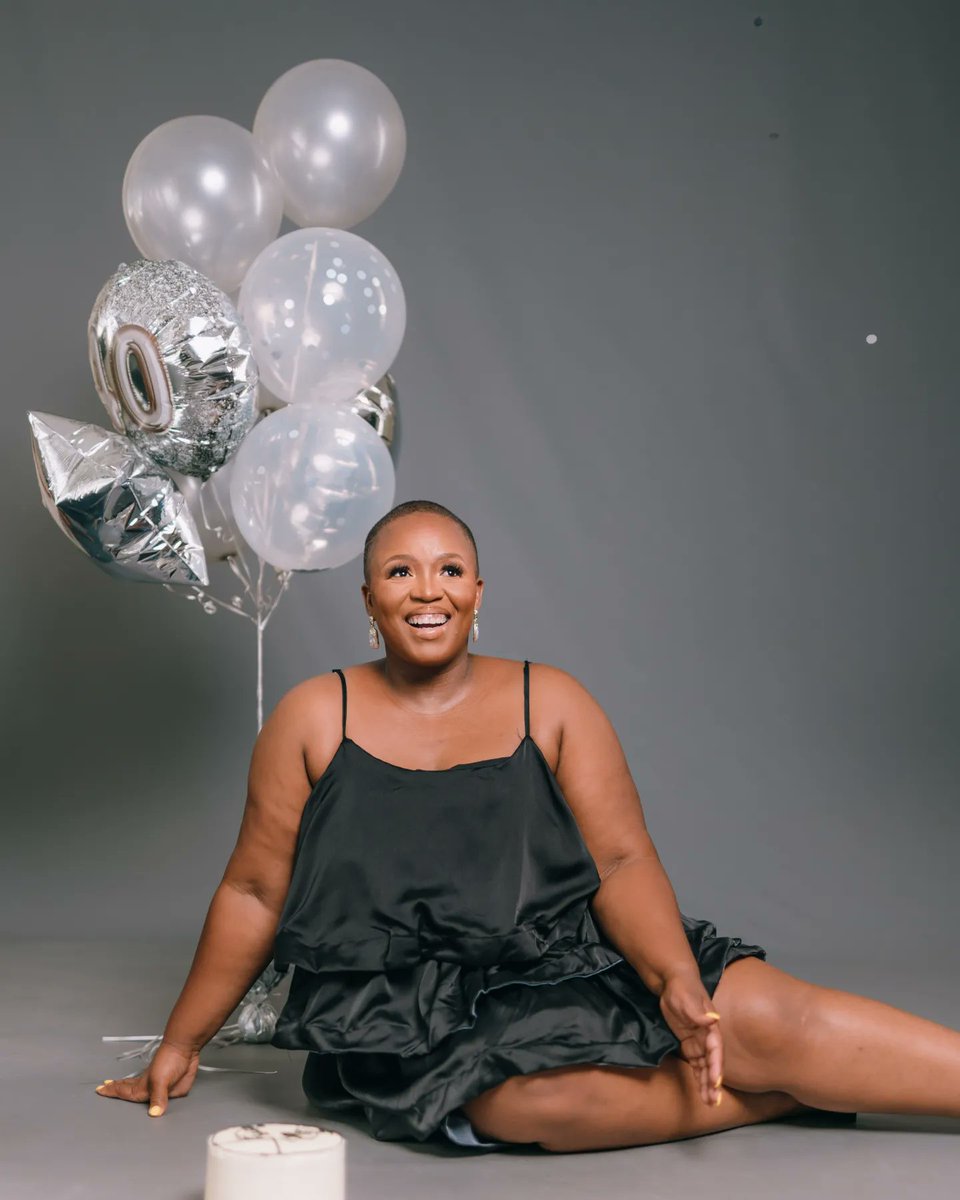 TbkIsFab's tweet photo. "Go on, be alive...be someone's whose living outchea" 🌻❤️🎂 #FabAt40 https://t.co/TL0lUUcCXr