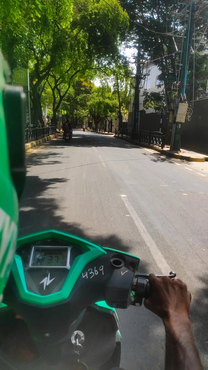 Ajuhere_'s tweet photo. Bangalore https://t.co/S9PwAr7tUg