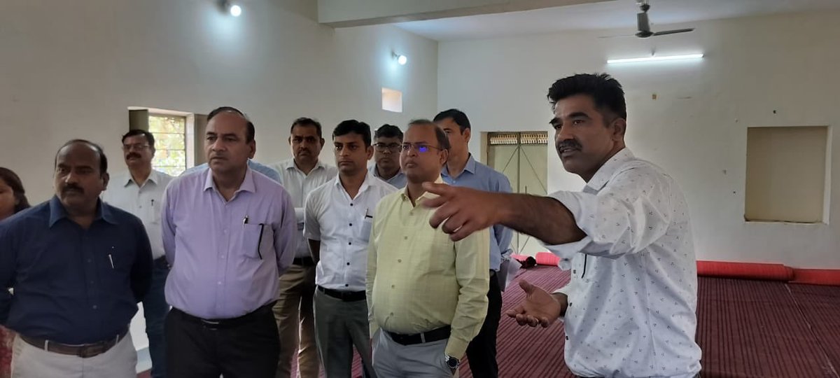 Leading Rajasthan tweet media