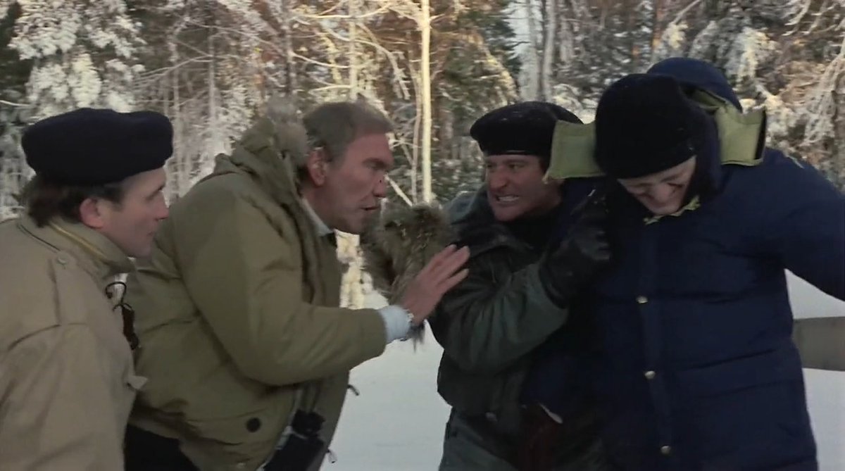 mymoviecaps's tweet image. Film:#TheSurvivors (1983)
Director:#MichaelRitchie
Cast:#WalterMatthau #RobinWilliams #JerryReed
#KristenVigard

Having  both lost their jobs, two strangers become unlikely friends after a run  in with a would be robber, who is actually a hitman with a grudge  against the two.