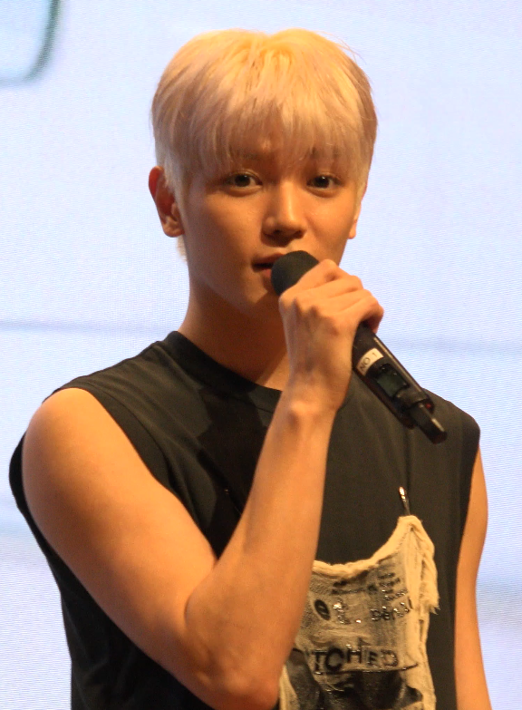 TY_PRADAC's tweet photo. 앞니 두톨 너무  귀여운데... 
없애면 아니되옵니다~
#태용 #TAEYONG https://t.co/wTSiCqE4YE
