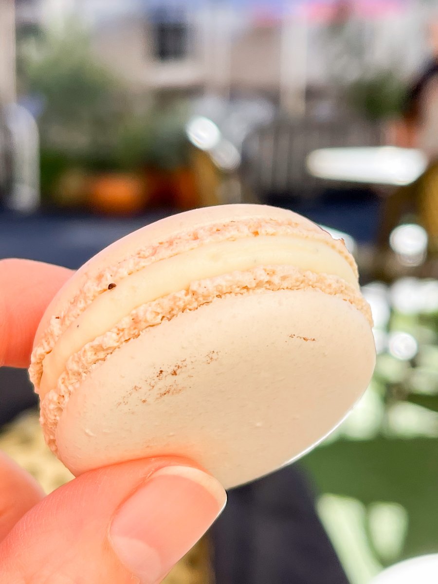 A French Collection tweet media