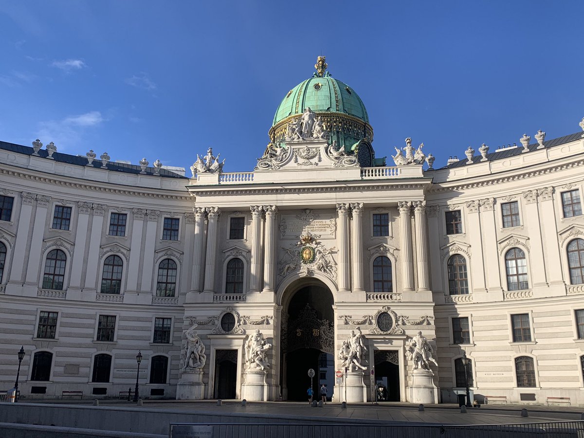 5k this morning in beautiful weather while the city mostly still slept. No medal, no t-shirt, just running shoes and some really gorgeous sights. @SMULawSchool @VisMootVienna