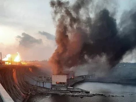 While the world is all about the terrorist attack (aka FSB operation) in ruzzia, Ukraine suffers massive rocket attack a third night in a raw. People die. People are suffering blackouts. A second dam was hit.
#terroruzziMustDie #SaveUkraine 
Photo (c) visitukraine.today