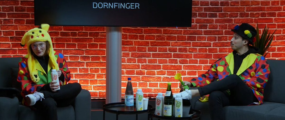 Ich habe es dir einfach von Anfang an gesagt diese <a href="/MissPanski/">Miss_Panski</a> nimmt nix im Leben ernst <a href="/MeikD/">MeikD</a> KEKW

Nimmt schonmal die richtige Richtung das Event <a href="/esports_koblenz/">Esports Koblenz</a> &lt;3