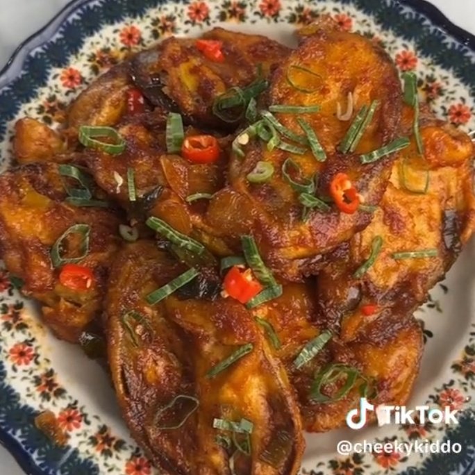 hyeeby__'s tweet photo. Buat kalian para ANAK KOST jangan makan AYAM GEPREK sama IND*MIE muluu!! SAYURAN juga HARUS dongg biar SEHAT!! Niih aku share resep sayuran yang WAJIB kamu RECOOK!!! cocok juga buat sahur/buka puasa!😋🥗🙌🏻 https://t.co/oPHEDxYnaZ