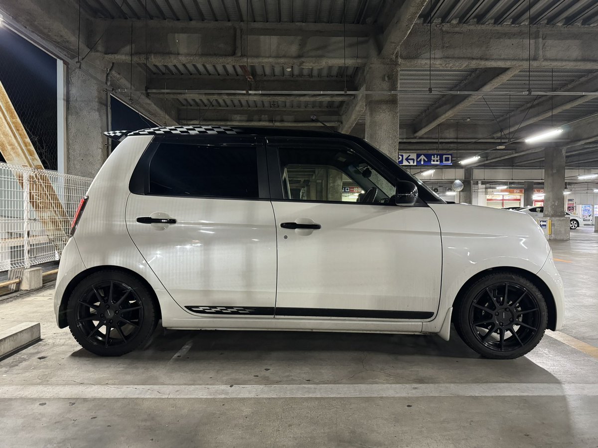 N-ONEの乗り心地劇的に変わった…

下手に車高調とか入れるよりJG1だとJG3の純正脚にダウンサスが乗り心地も良くて程よく車高も下がって良いのかも知れない

前後指2本くらいが個人的にはいいな！そんなに気にしなくていいし、、