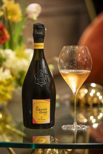 Veuve Clicquot’s La Grande Dame Rosé 2015, a colourful tribute to the pioneering spirit of Madame Clicquot, the ‘Grande Dame’ of Champagne was launched this week. 

#champagne #champagnelife #champagnelovers #wine #winelovers #winelife