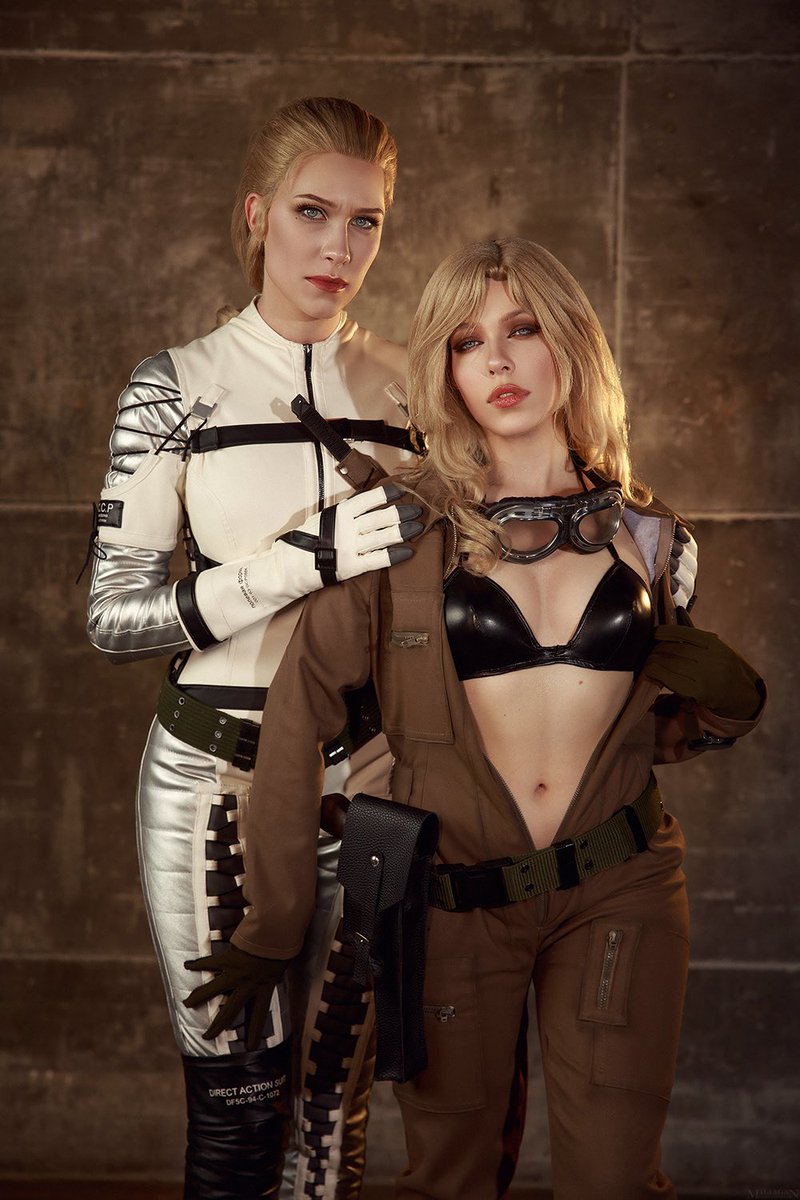 Mothers
The Boss & EVA | Metal Gear Solid 3: Snake Eater

The Boss @Frau_Haku 
EVA @Vasiliel_cos 
Ph @MilliganVick 

#Cosplay #MGS #MGS3 #MGSCosplay #MetalGearSolidCosplay #MetalGearSolid #EVACosplay #EVA #TheBoss #TheBossCosplay